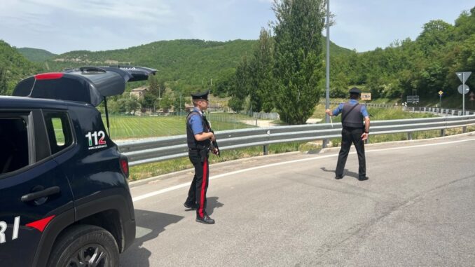  Violazione divieto di avvicinamento alla ex moglie, lui ai domiciliari