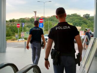 26enne denunciato per danneggiamento e minacce gravi