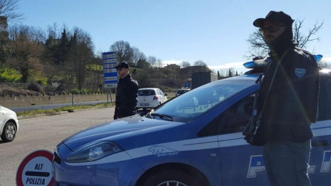 Conducente sfugge all'alt della Polizia di Stato ad Assisi, sanzionato