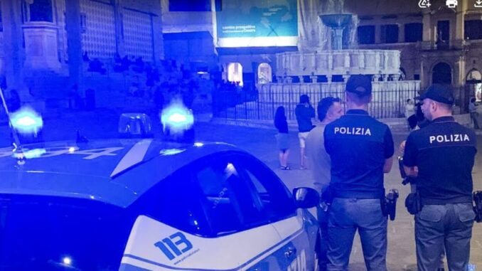 Con un coltello in mano si aggirava per piazza IV Novembre a Perugia, si tratta di un colombiano