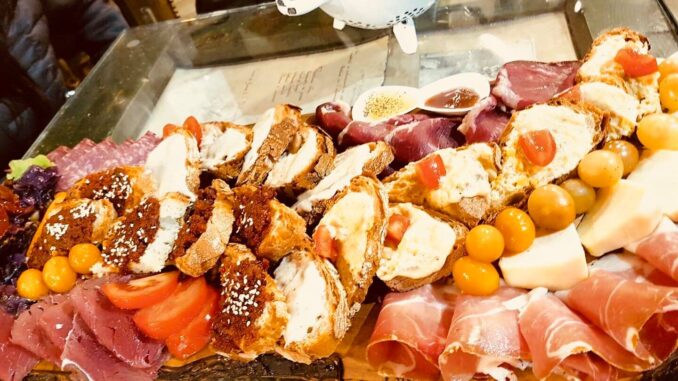 La Prosciutteria raddoppia, successo nel cuore della Norcineria Italiana