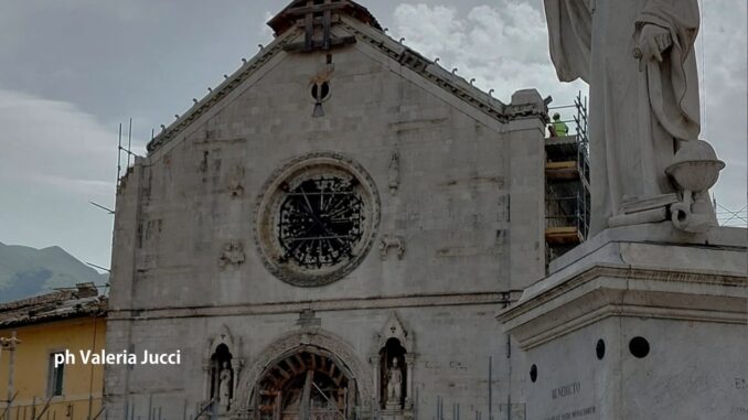 Sisma 2016, Castelli, a Norcia si completa copertura tetto Basilica