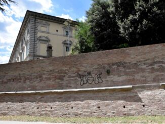Atto vandalico sulle mura urbiche a Città di Castello, i responsabili saranno trovati