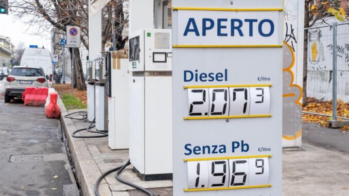 240 violazioni durate controlli della Finanza trasparenza carburanti