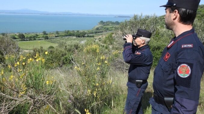 Ristorante abusivo sulle rive del Lago Trasimeno, proprietari denunciati