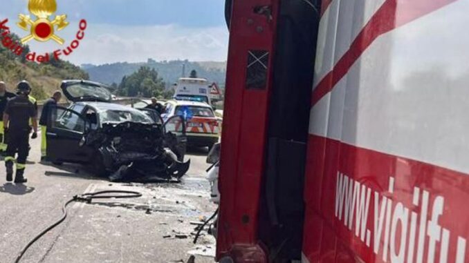 Incidente stradale mortale sulla 318 a Gubbio, morti marito e moglie di Umbertide
