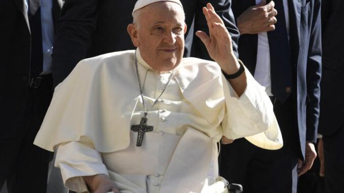 Papa Francesco ai giovani: "Lottate per la giustizia e pregate per l'Ucraina"