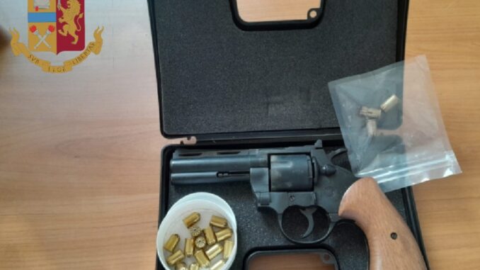 Spara con la pistola in via Settevalli, panico a Perugia
