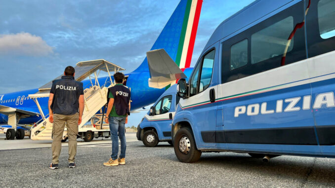 Denunciate due donne con passaporti falsi ai controlli di frontiera