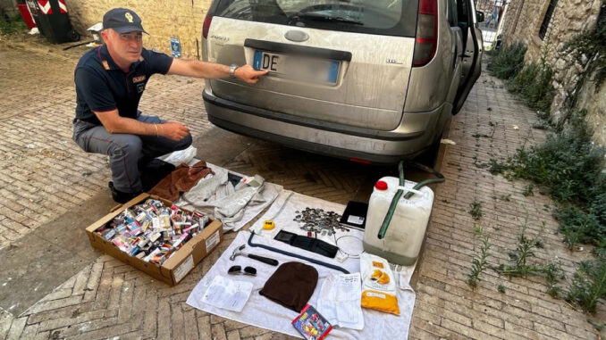 Denunciati per furto