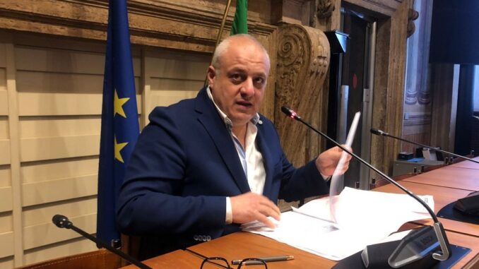 Alternativa Popolare critica l'opposizione: attacchi senza proposte