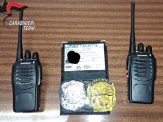 Falsi distintivi dei Carabinieri, denunciate due persone a Terni