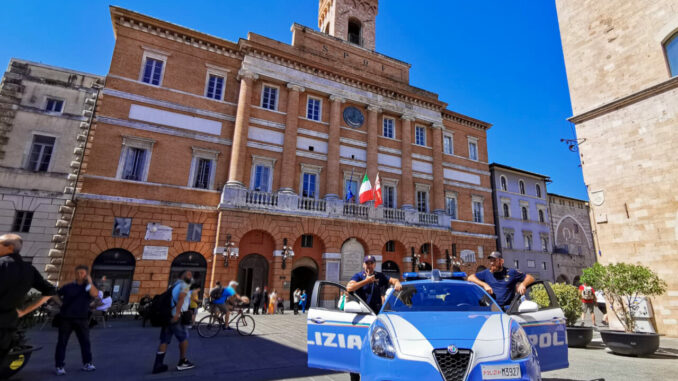Violazioni alla detenzione domiciliare portano al carcere un 34enne