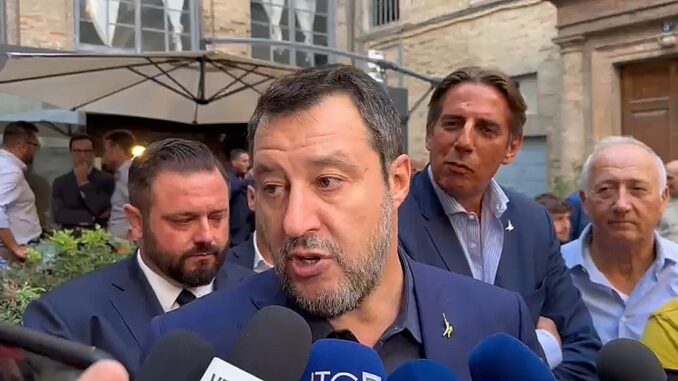 Salvini riceve minacce di morte su Instagram e annuncia querele