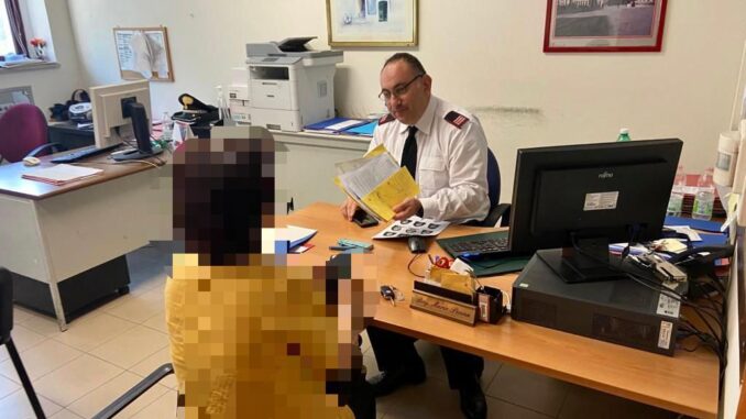 Badante moldava denunciata per furto gioielli in oro ad anziani