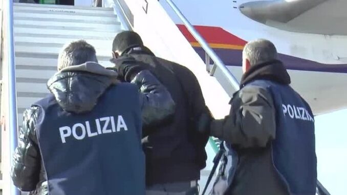 Irregolare con precedenti espulso dalla polizia a Orvieto