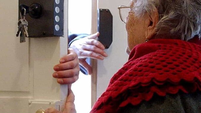 Truffa anziana Montecastrilli due vicini bloccano il malvivente