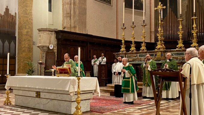 Celebrata dall'arcivescovo Maffeis l'eucaristia per la pace in Terra Santa