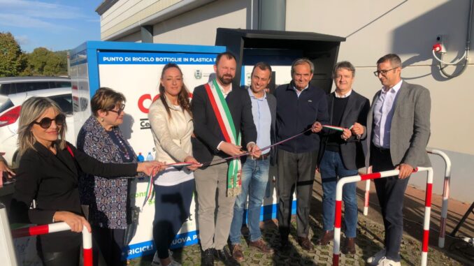 Coop Centro Italia estende la raccolta di bottiglie in PET a Magione e Gualdo Tadino