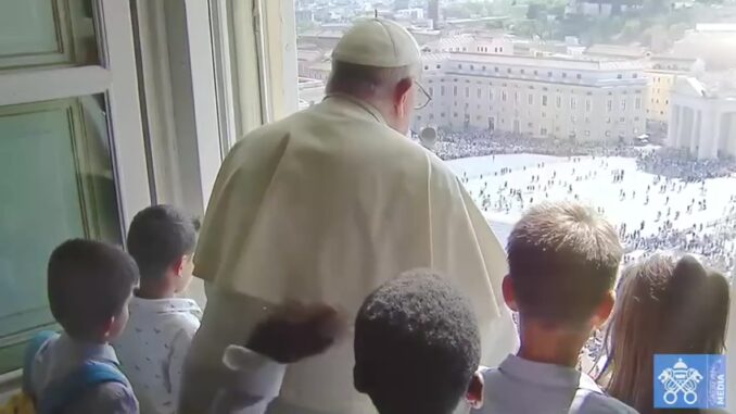 Bimbi dell'Umbria a Roma per i "Bambini incontrano il Papa"