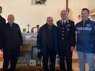 Carabinieri restituiscono oggetti sacri persi nel sisma '97