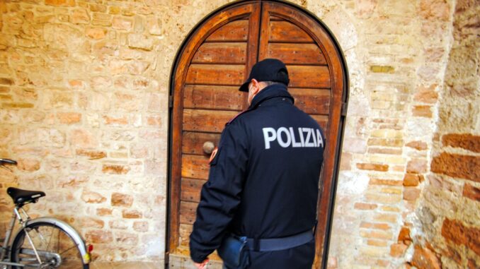 Minaccia carrozziere, sei troppo caro, vado a prendere la pistola