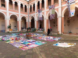 Temporary Shop coperte artigianali, per sostenere la Brest Unit