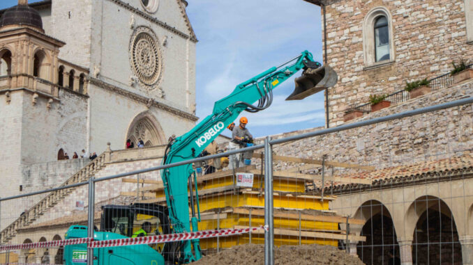 Jesolo illumina Assisi con la Natività di Sabbia