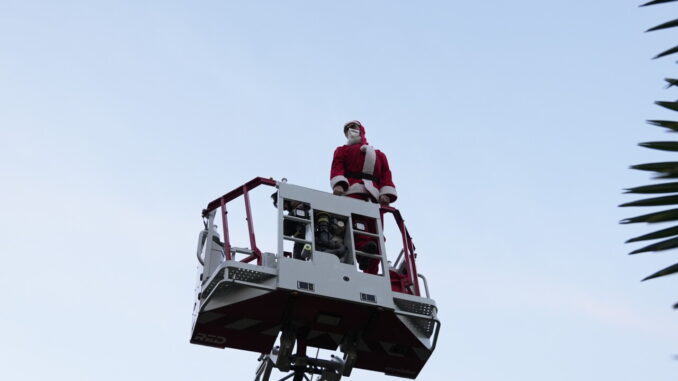 Vigili del Fuoco e Comitato Chianelli, festa di Natale per i bimbi malati