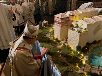 Messa di Natale, monsignor Maffeis condivide potente messaggio