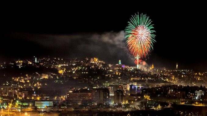 Capodanno a Perugia: un palco omaggia il Grande Nero di Burri