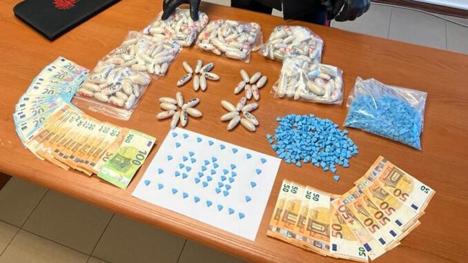 Sequestrati oltre 3 kg di stupefacenti e 1000 pasticche di “Blue Punisher”