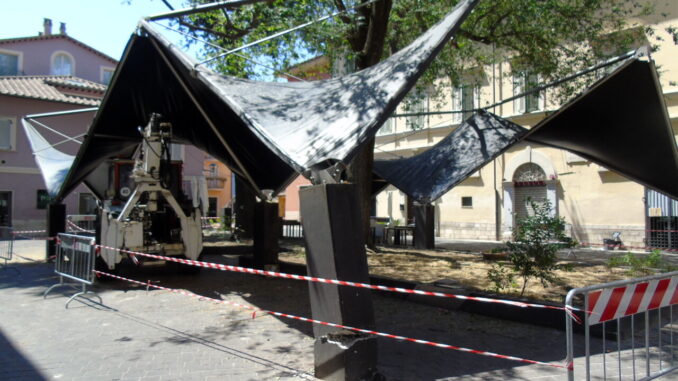 Piazza dell'Olmo simbolo del degrado, a Terni, è ora di recuperarla
