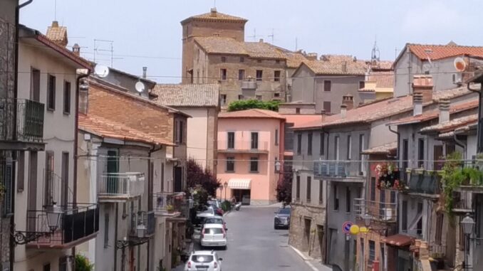 Orientiamoci: scuola e territorio si confrontano