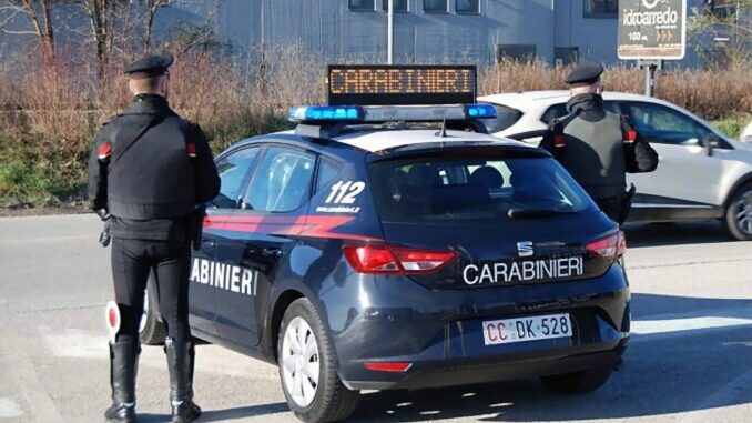 Furto audace in una lavanderia di Città di Castello: due donne denunciate