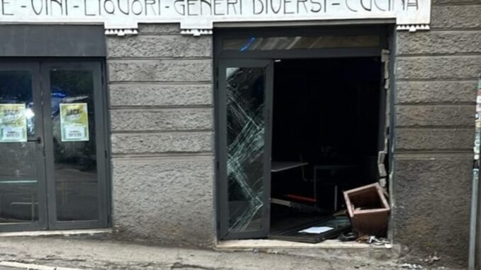 Devasta la vetrina del Pub Kandinsky, straniero minaccia vendetta