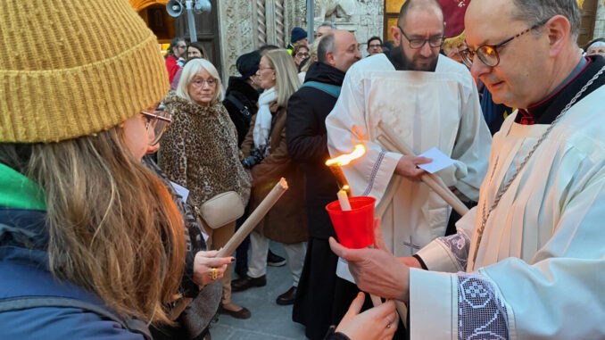 Festa Patrono Costanzo omelia Maffeis, Luminaria illumina Perugia