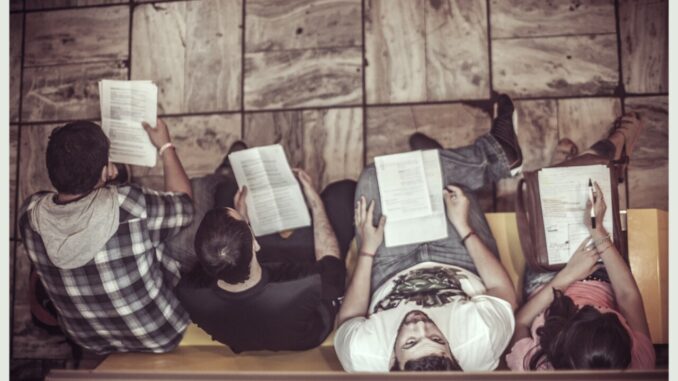 Avviso per la concessione straordinaria di contributi per gli studenti