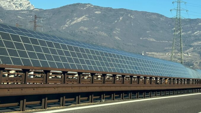 Dalla Regione Umbria due richieste all’Anas per barriere fonoassorbenti e fotovoltaiche