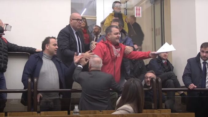 Scontro in aula tra Ciro Zeno, Cgil, e assessore Enrico Melasecche sul caso Tpl