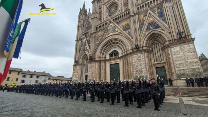 Giuramento e consegna Fiamme ai Finanzieri 22° corso a Orvieto