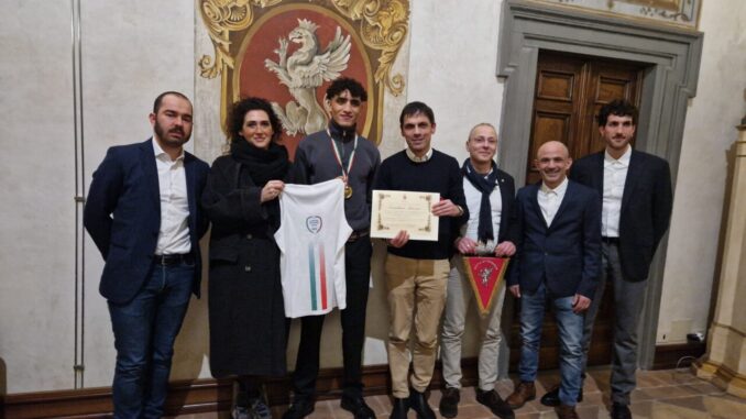 Consegnato un riconoscimento a Nourdinne Amanaa, talento umbro del pugilato