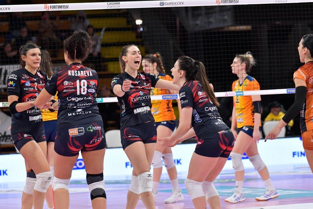 Bartoccini Fortinfissi Perugia pronta all’esame Mondovì.