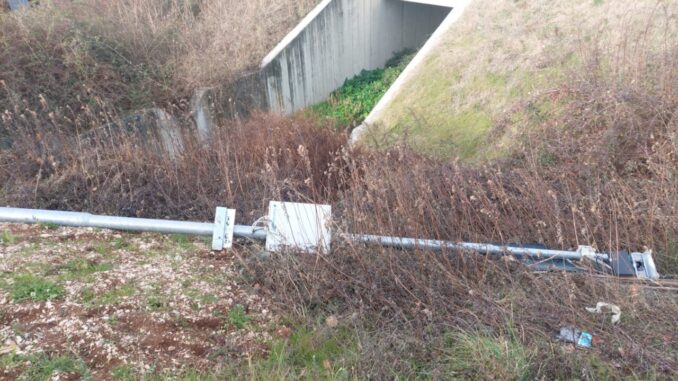 Fleximan sbarca anche a Spoleto, danneggiato l'autovelox sulla SS3 Flaminia