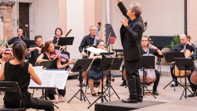 Enrico Bronzi e l'Orchestra da Camera di Perugia in concerto