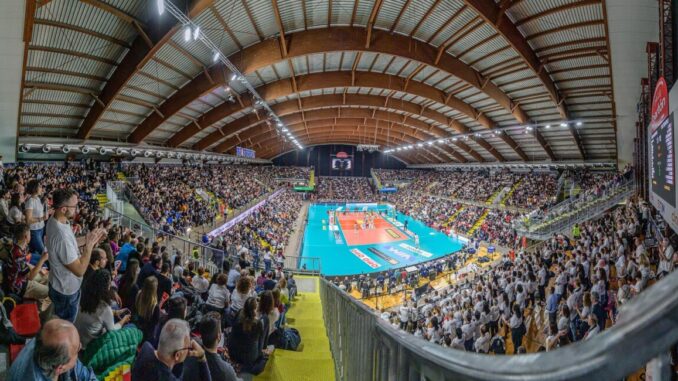 Sir Susa Vim trionfa con 4918 persone di pubblico