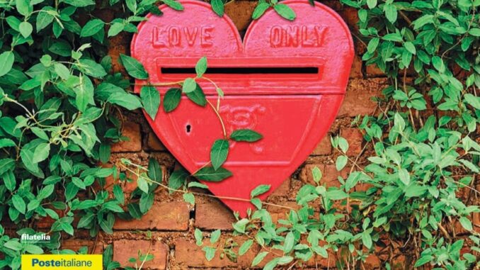 Poste Italiane, a San Valentino negli uffici postali le cartoline per innamorati