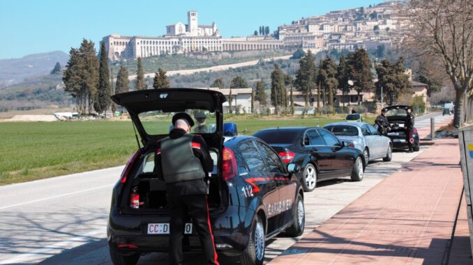 Carabinieri  per il contrasto di furi e spaccio stupefacenti in Assisi