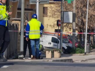Circolazione ferroviaria sospesa a Bastia Umbra, cavo tranciato da un camion