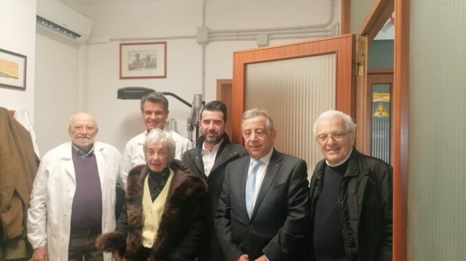 Ambulatorio degli Asili Notturni Nuovo Tonometro Elettronico